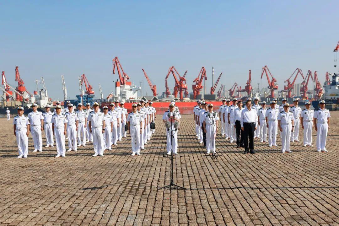 亚丁湾护航之旅，中国海军第42编队的使命与荣耀，中国海军第42编队亚丁湾护航之旅的使命与荣耀