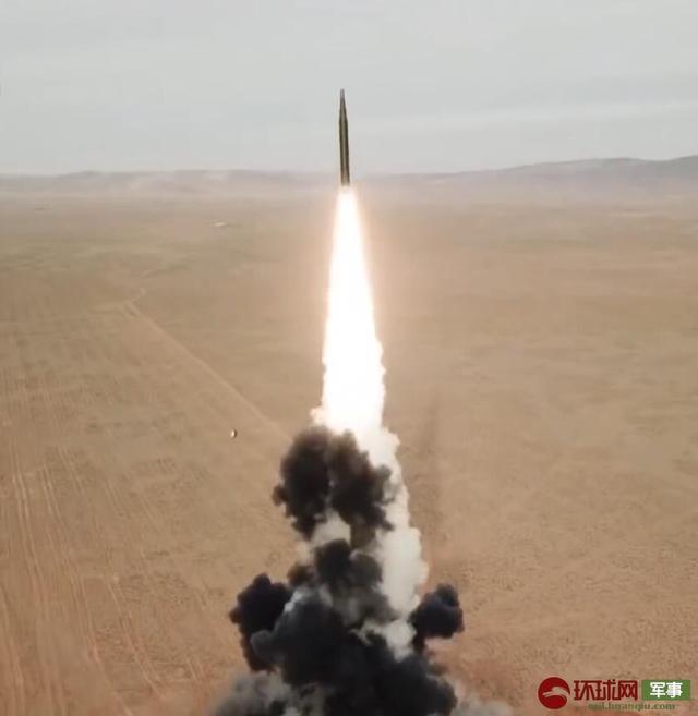 多弹头弹道导弹，现代战争中的尖端武器技术，多弹头弹道导弹，现代战争尖端武器技术揭秘