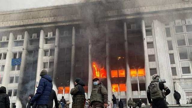 哈萨克斯坦内乱，历史、现状与未来走向，哈萨克斯坦的内乱，历史、现状与未来展望