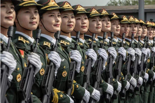 越南士兵与中国女兵，一段值得探讨的交往历程，越南士兵与中国女兵的交往历程，深度探讨的跨文化情感故事