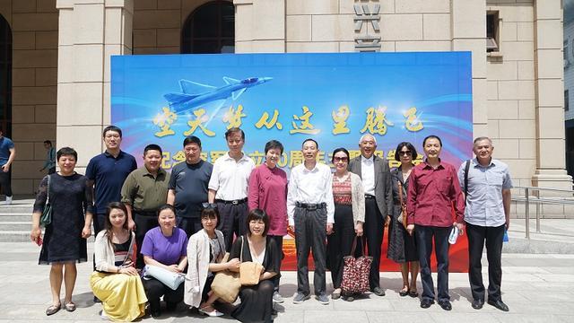 中国空军成立时间及其深远影响，中国空军成立及其深远影响概述