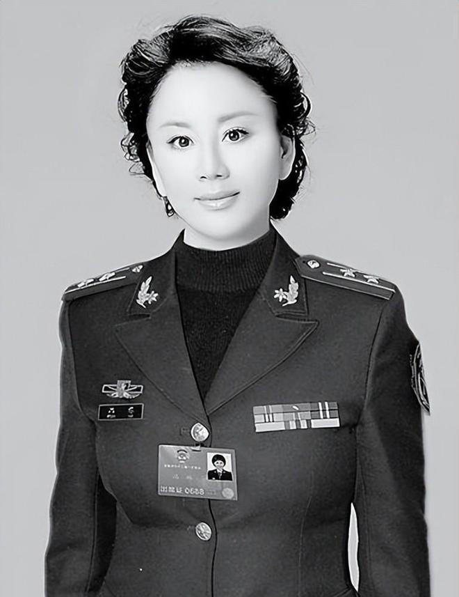 军事美女主持人,魅力与智慧的完美结合,军事美女主持人,魅力与智慧并存的风采