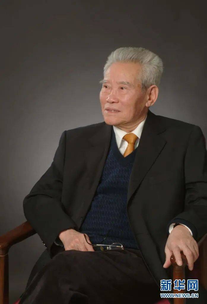 彭士禄个人资料，一位杰出的海洋科学家与工程师的生平介绍，彭士禄，海洋科学家与工程师的生平介绍