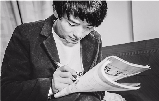 徐其零是哪里人,探寻一位传奇人物的背景与故事,探寻传奇人物徐其零的背景与故事,出生地与成长经历揭秘