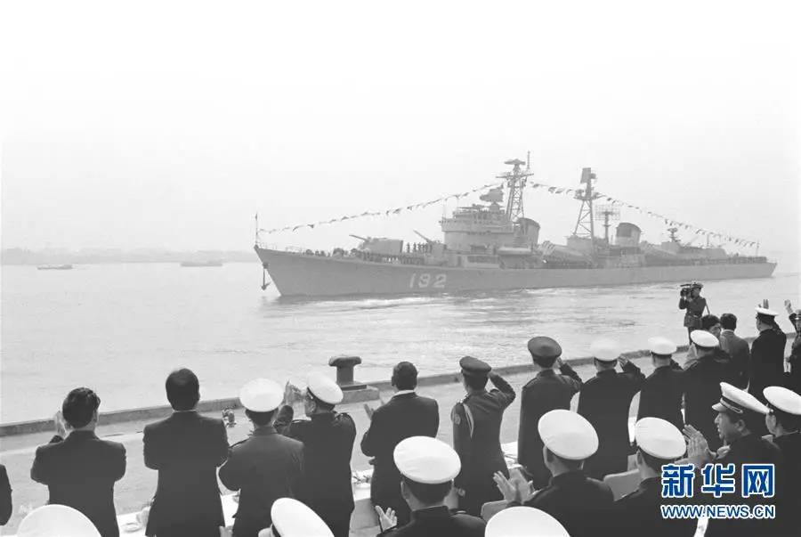 海军第一次环球航行，开辟新时代的航海壮举，海军首次环球航行，航海新时代的壮丽里程碑