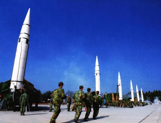 二炮现今的领导及其职责,深入了解中国战略导弹部队的新领军人物,中国战略导弹部队新领军人物及二炮现今领导与职责概述