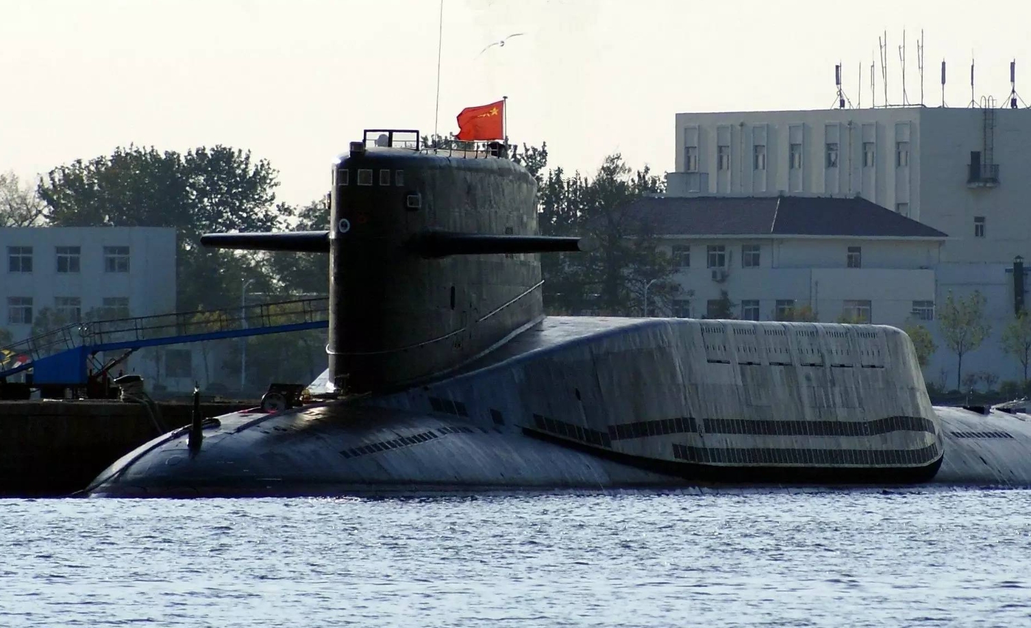 揭秘,百吨级潜艇的奥秘与力量,百吨级潜艇的奥秘与力量揭秘