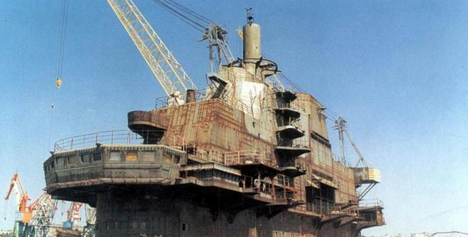 瓦良格号上的除锈,历史与技术的见证,瓦良格号除锈,历史与技术的时代见证