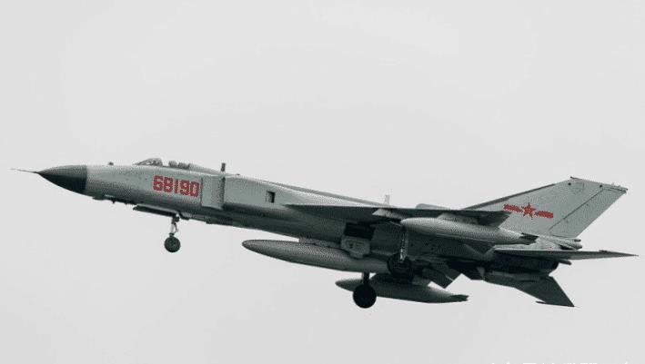 歼八飞豹，中国空军的骄傲，歼八飞豹，中国空军的荣耀之巅