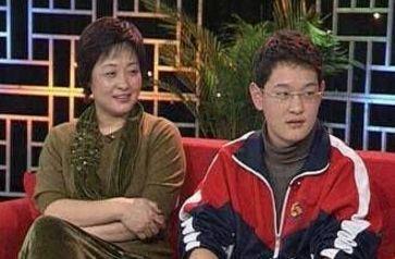 丁志诚的第一任妻子，深情厚意与人生变迁，丁志诚首任妻子，深情人生与变迁之路