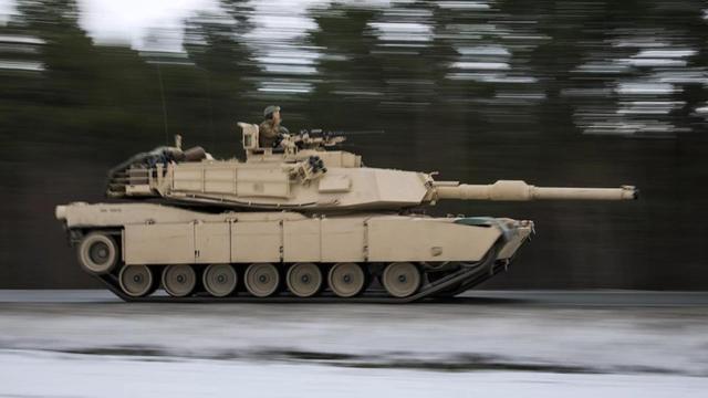 M1A2艾布拉姆斯坦克