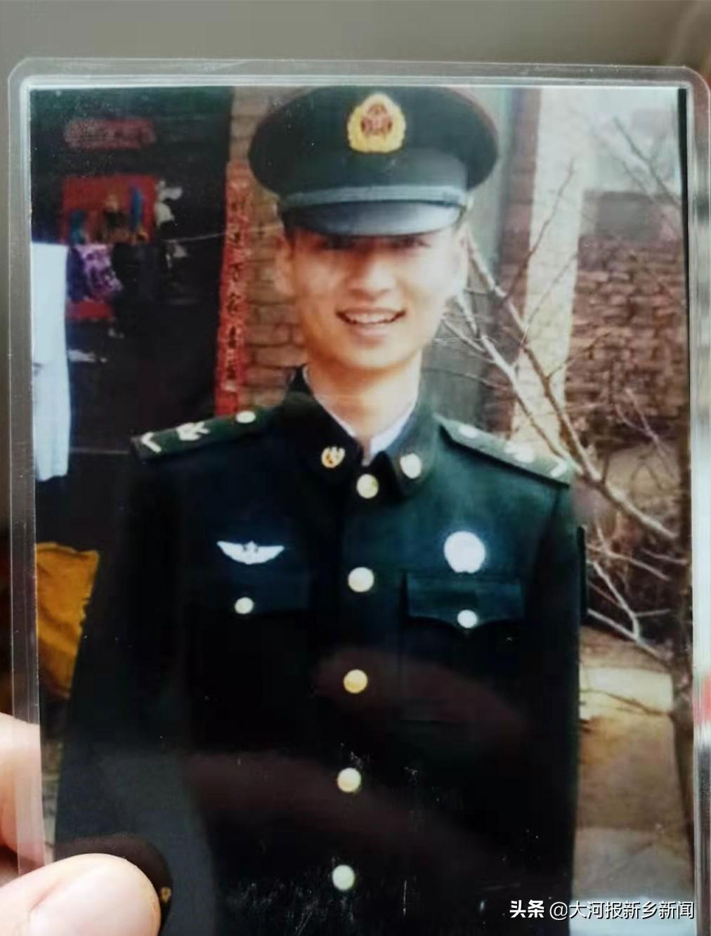 肖思远女友合照图片引发的热议与深度探讨,肖思远女友合照引发热议与探讨的深层话题