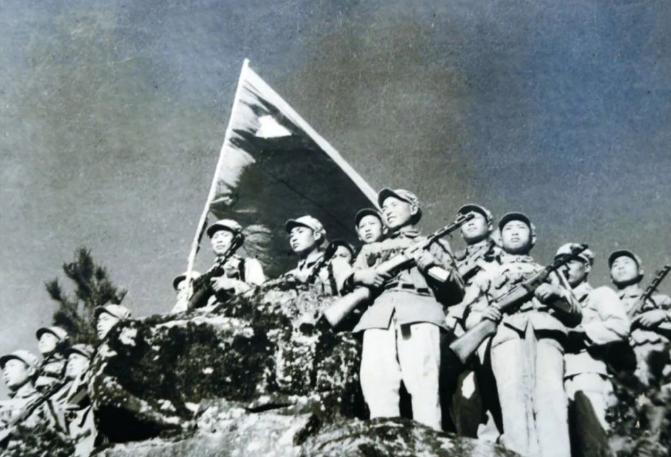 八二式迫击炮，历史、技术特点与现代应用，八二式迫击炮，历史沿革、技术特性及现代应用探讨