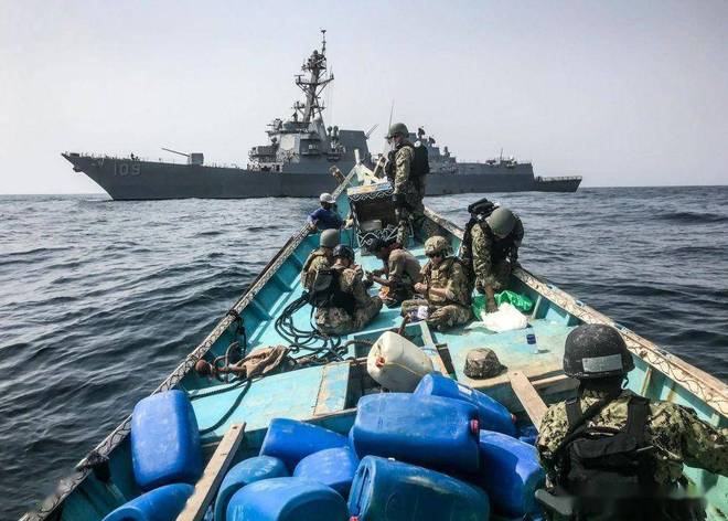 中国海军打击海盗行动,2022年的关键战役与策略分析,中国海军打击海盗行动,2022年关键战役与战略解析
