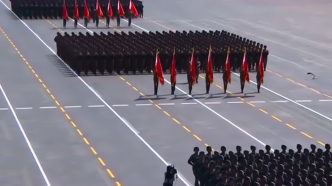 阅兵盛典启幕，首个方阵展现风采——纪念阅兵中的第一个方阵，阅兵盛典揭幕，首个方阵展现风采，纪念阅兵首方阵风采展示