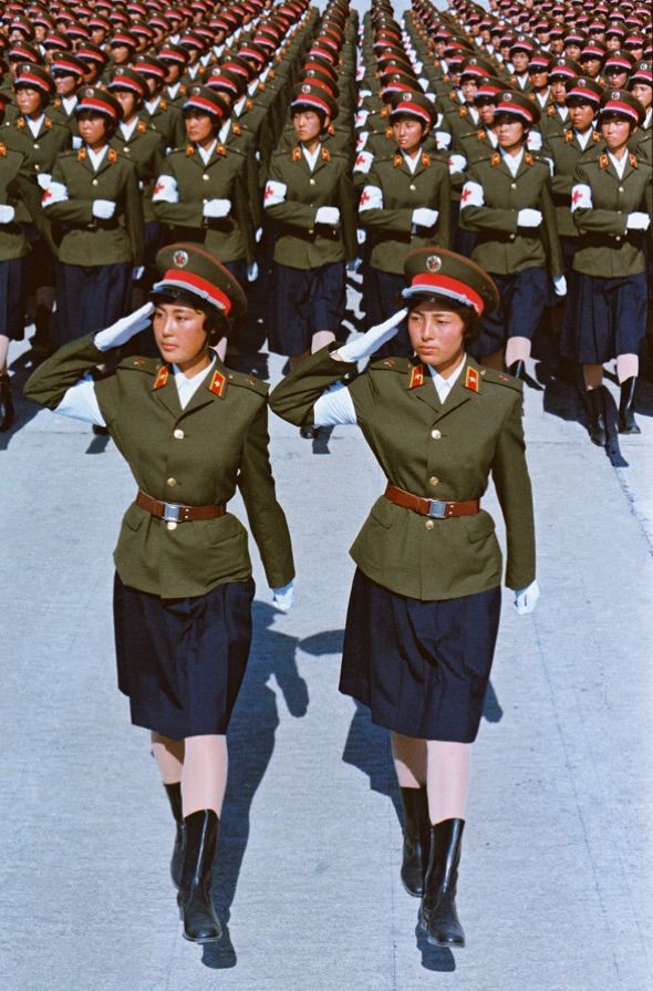 荣耀时刻，回顾1984年阅兵中的女兵方队，荣耀瞬间，1984年阅兵女兵方队回顾