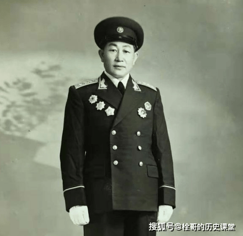 钟发生副参谋长，军事战略家的卓越风采，钟发生副参谋长，军事战略家的卓越风采展现