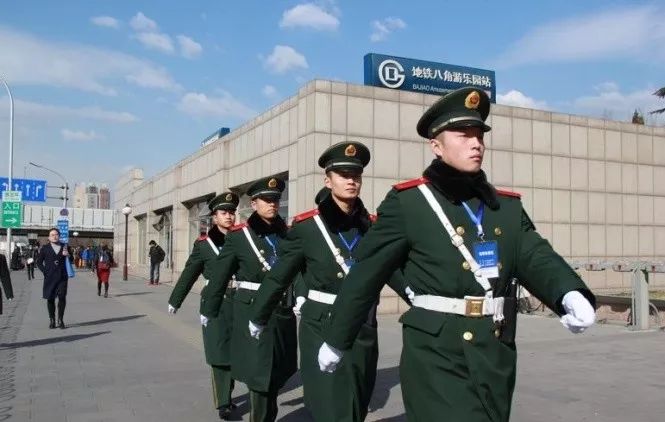 中国人民武装警察部队领导的核心作用与领导力体现，中国人民武装警察部队领导的核心作用与卓越领导力展现