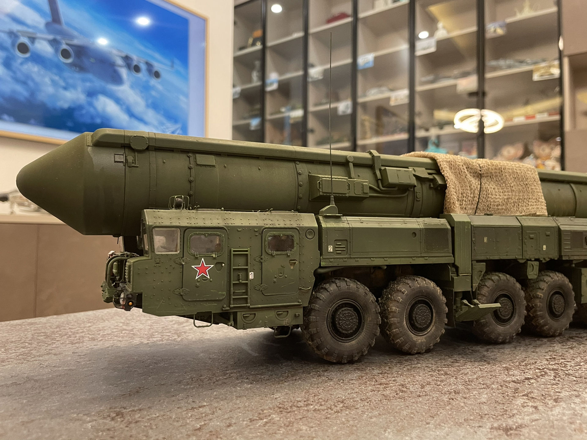 红星模型与白杨M导弹，技术融合与国防力量展现，红星模型与白杨M导弹，技术融合助力国防力量提升