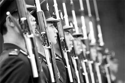 依法治军的开场，构建法治化军事秩序的新时代探索，新时代依法治军，构建法治化军事秩序的探索之旅