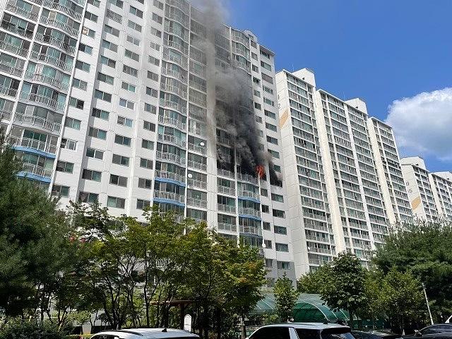 韩国直升机撞公寓事件，深度探究与反思，韩国直升机撞公寓事件深度剖析与反思