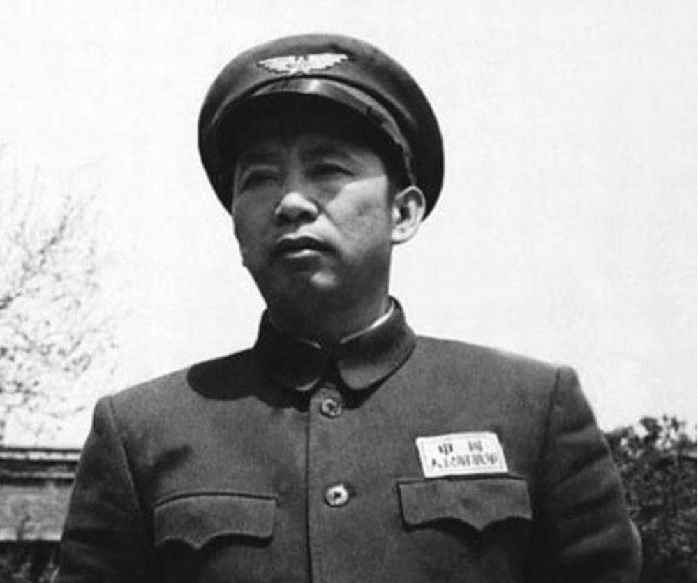 中国空降兵第十五军军长，英勇无畏的指挥家与国家的钢铁卫士，中国空降兵第十五军军长，英勇指挥家与国家钢铁卫士的荣耀