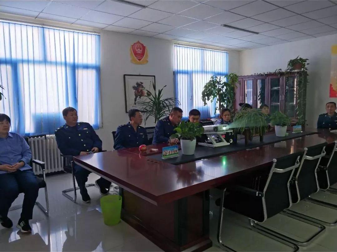 中国海军辉煌七十年，纪念海军成立七十周年庆典，中国海军辉煌七十年庆典，纪念海军成立七十载荣耀时刻