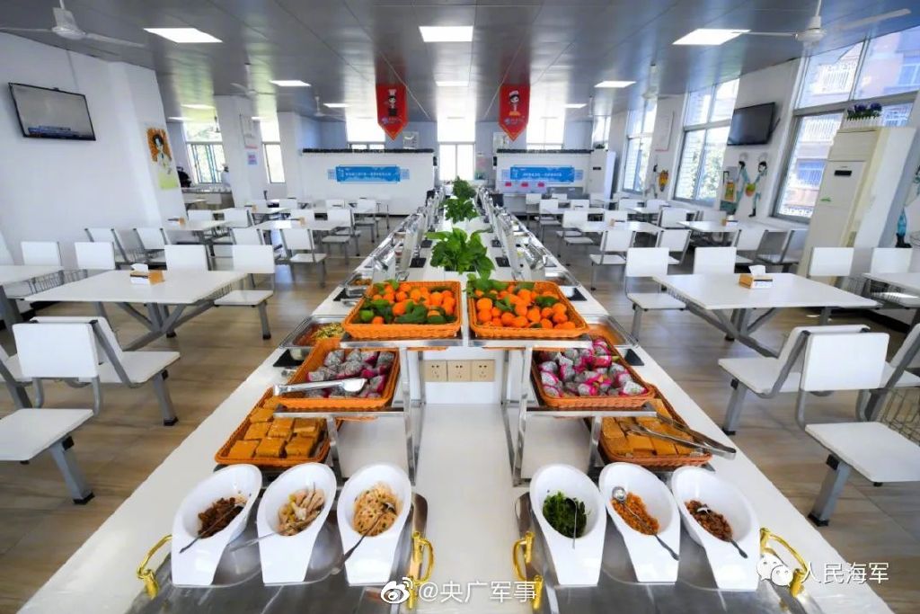 昆仑舰食堂，海上砥砺前行的温暖补给站，昆仑舰食堂，海上温暖补给站，砥砺前行的能量源泉