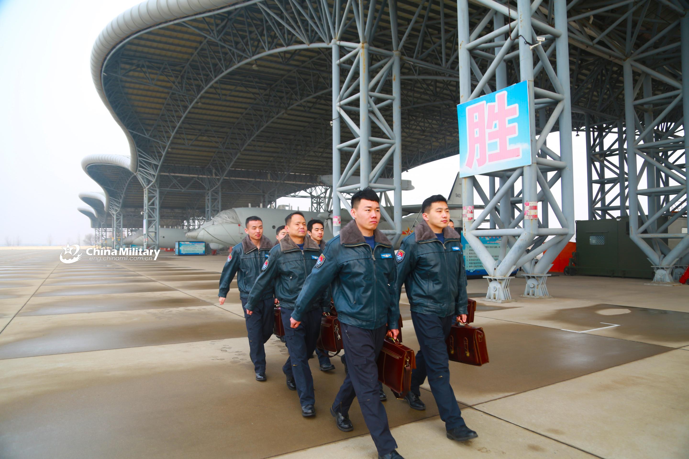 空警200服役数量及其影响，空警200服役数量及其战略影响分析