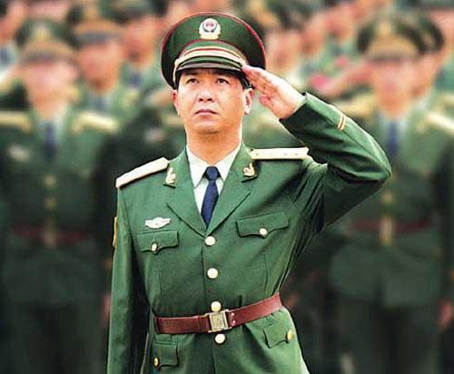 独臂将军丁晓兵，军旅生涯与未来的转业之路，独臂将军丁晓兵，军旅生涯与转业展望