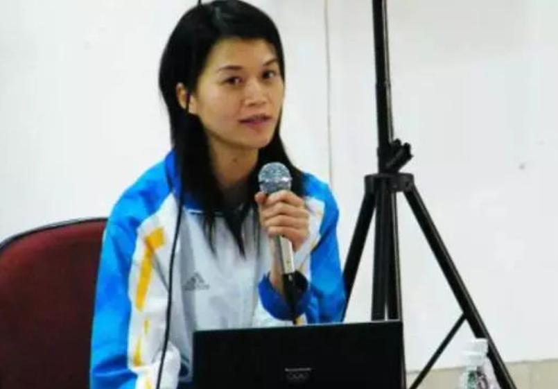 第一任舰长，荣耀与使命的承载者，第一任舰长，荣耀与使命的领航者