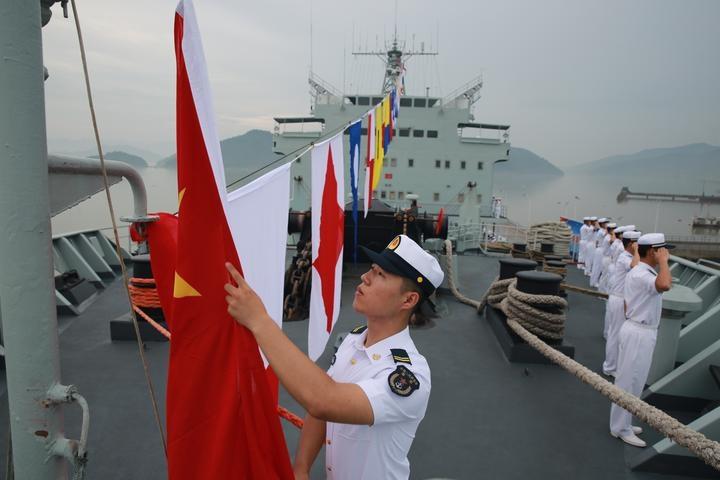 关于中国海军舰艇人员配置的研究——以中国人民解放军海军某舰艇支队第166舰人员配置为例，中国海军舰艇人员配置研究——以某舰艇支队第166舰为例的分析报告