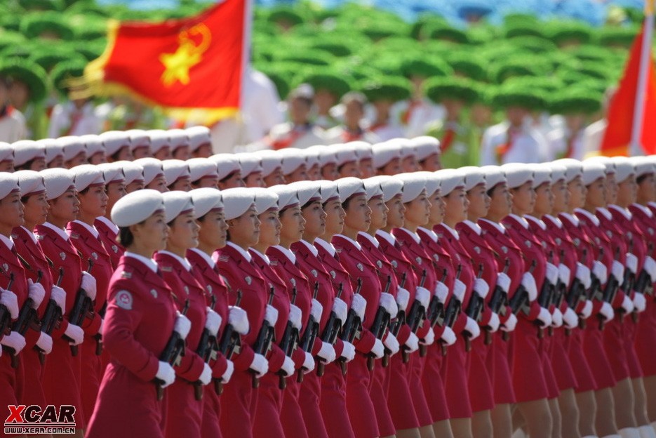 女民兵阅兵方队高清大图，展现新时代巾帼英雄的风采，女民兵阅兵方队风采，新时代巾帼英雄的高清展现