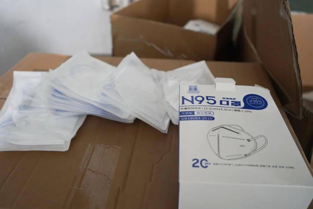 警惕劣质口罩，警方成功查扣假冒N95口罩达205万只，一撕就碎的现象揭示质量问题，警方成功查扣劣质假冒N95口罩205万只，一撕即碎揭示质量问题需警惕