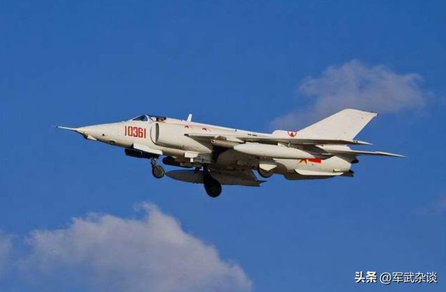 中国空军装备最多的飞机类型探究，中国空军装备数量最多的飞机类型探究