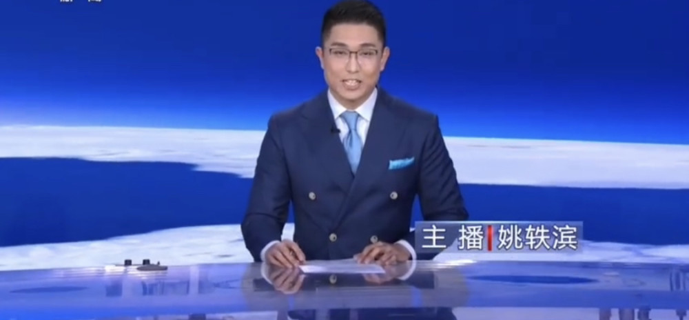 国防军事频道主持人周瑜，声音与视野的完美结合，国防军事频道主持人周瑜，声音与视野的双重魅力