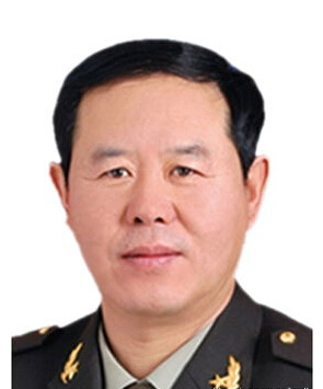 现役最年轻的军长，青春热血铸军魂，青春热血铸就军魂，现役最年轻的军长风采展露