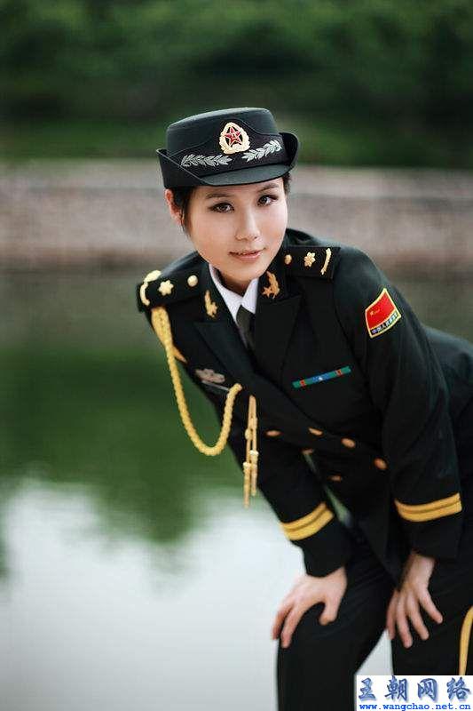 中国女兵，美丽与力量并存，中国女兵，美丽与力量共铸风采