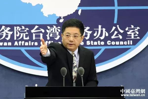 海峡两岸新闻中的马晓光，一位跨越海峡的新闻使者，马晓光，跨越海峡的新闻使者