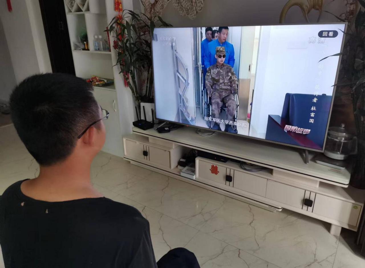 81勋章获得者退伍后的待遇，荣誉与尊重的象征，81勋章获得者退伍后的荣誉与待遇，尊重与崇高的象征