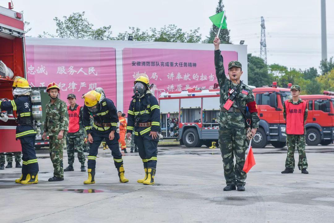 蛟龙突击队比武，铁血战士的荣耀战场，蛟龙突击队比武，铁血战士的荣耀时刻
