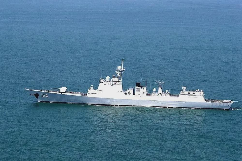 泉州舰与厦门舰，海军力量的双璧之争，海军双璧，泉州舰与厦门舰的荣耀之争