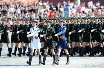 世界各国仪仗队阅兵，展现国家力量与荣耀，全球阅兵盛典，国家力量与荣耀的展现