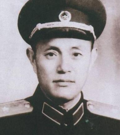 五十五军衔一览表，军衔体系与职责荣誉的解读，五十五军衔一览表，军衔体系、职责荣誉深度解读