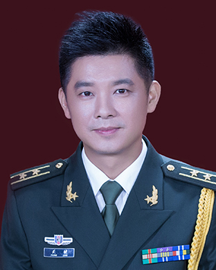 中央军事频道主持人的魅力与风采，一位优秀男主持人的故事，中央军事频道优秀男主持人的魅力与风采故事