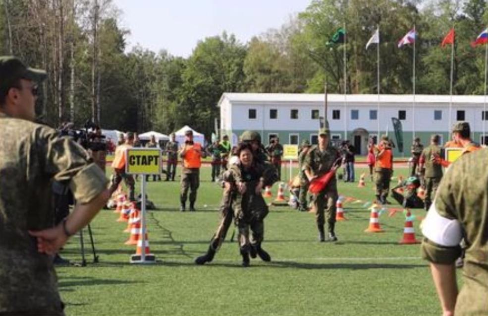 女兵都是干什么的？全面解析女性士兵的角色与贡献，女兵的角色与贡献，全面解析女性士兵的职责与付出