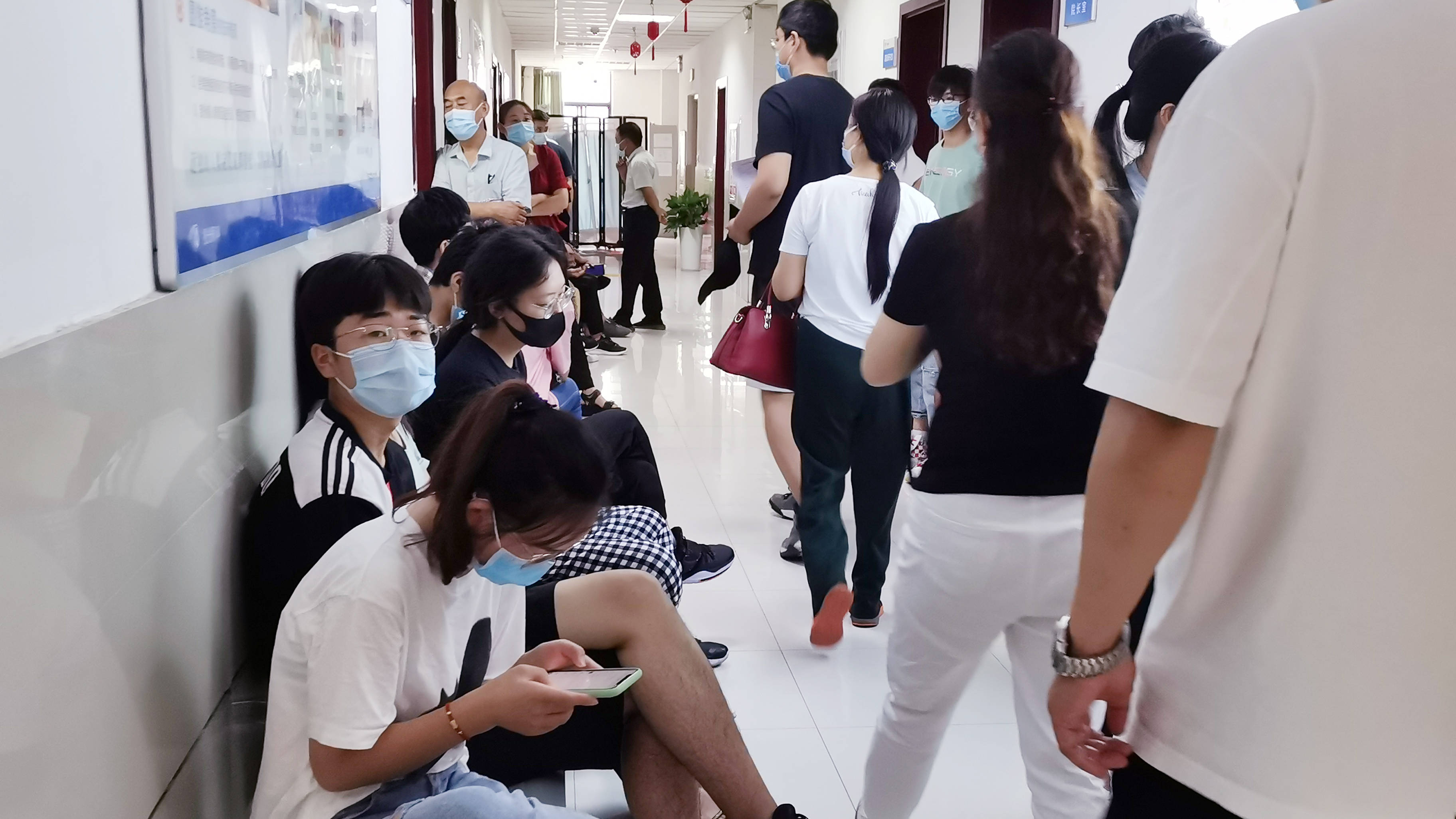 近视当兵，体检与矫正的探讨，近视者参军，体检与矫正问题探讨