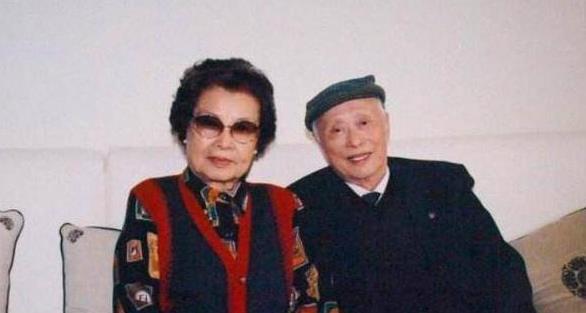 孙立人58岁时能否生育，探究年龄与生育能力关系，孙立人58岁时的生育能力，探究年龄与生育能力的关系