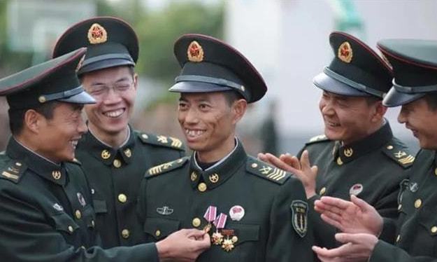 为什么士官被调来调去的，军队人力资源管理的多维解析，军队士官频繁调动背后的原因，军队人力资源管理的多维解析