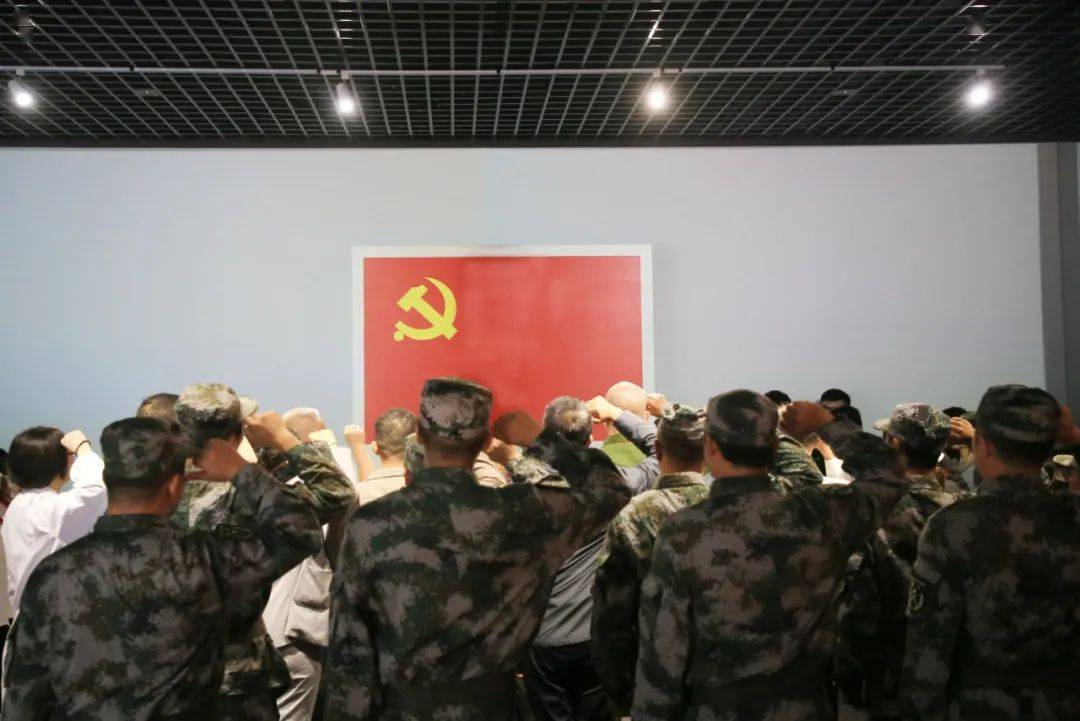 杨根思班，英雄精神的传承与弘扬，杨根思班，英雄精神传承与弘扬的典范